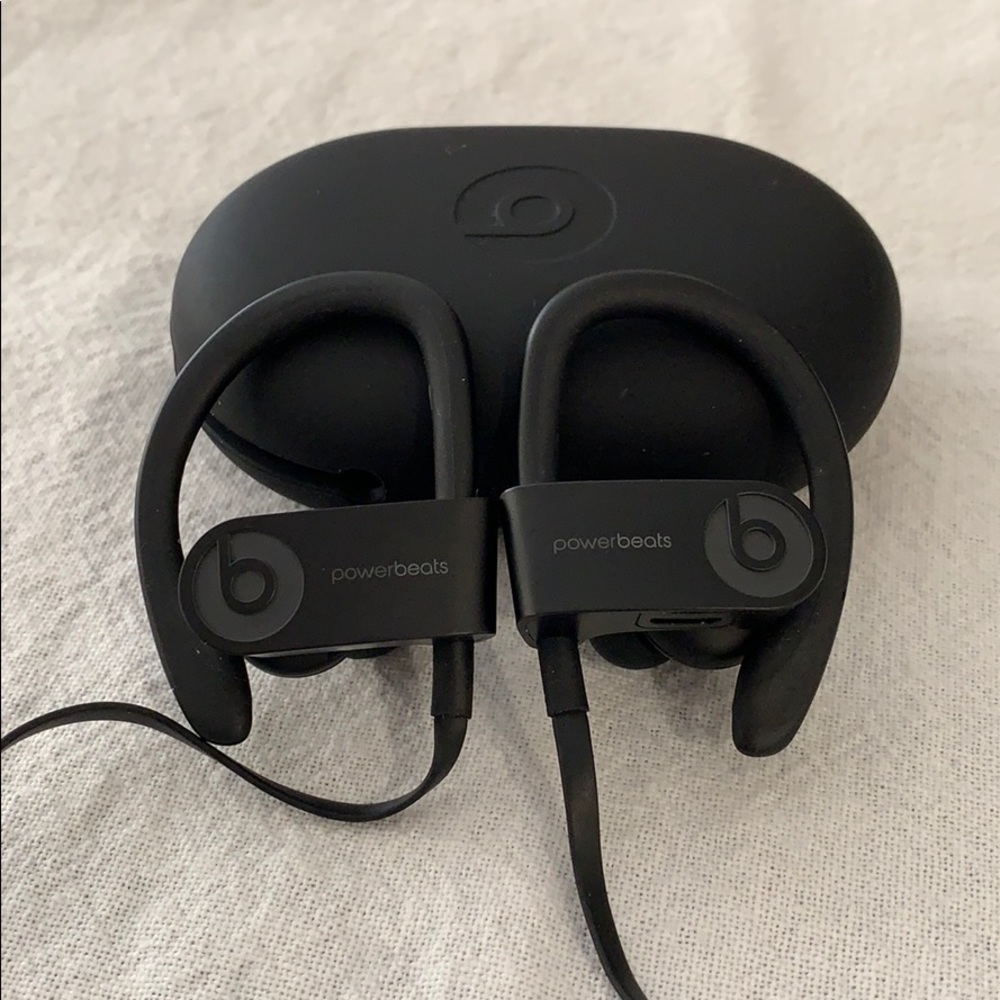 Beats Powerbeats 3 wireless earbuds